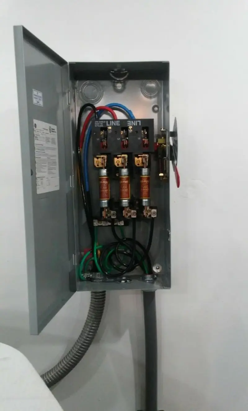 Three-phase disconnect switch installed for Electrical Wiring & Rewiring in High Ridge